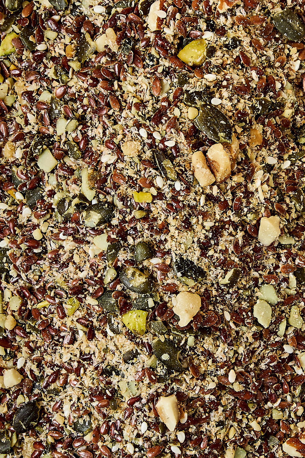 Visible seeds, grains, nuts and legumes in Iron Rich Blend